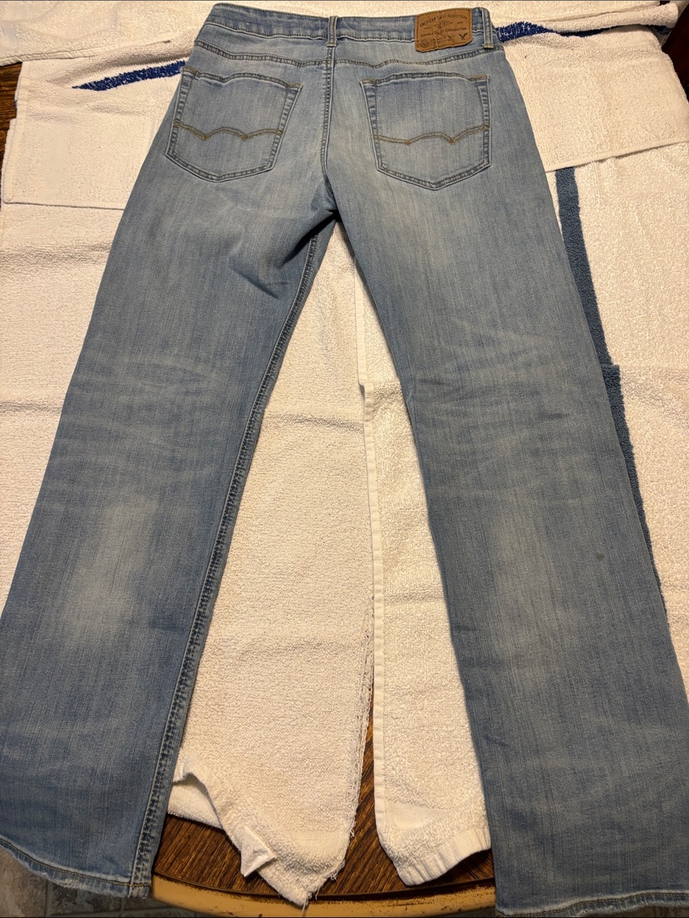American Eagle Outfitters Men’s Jeans - Dark and Light Blue Washes - Picture 16 of 16